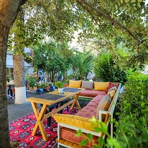 Garden Sarande